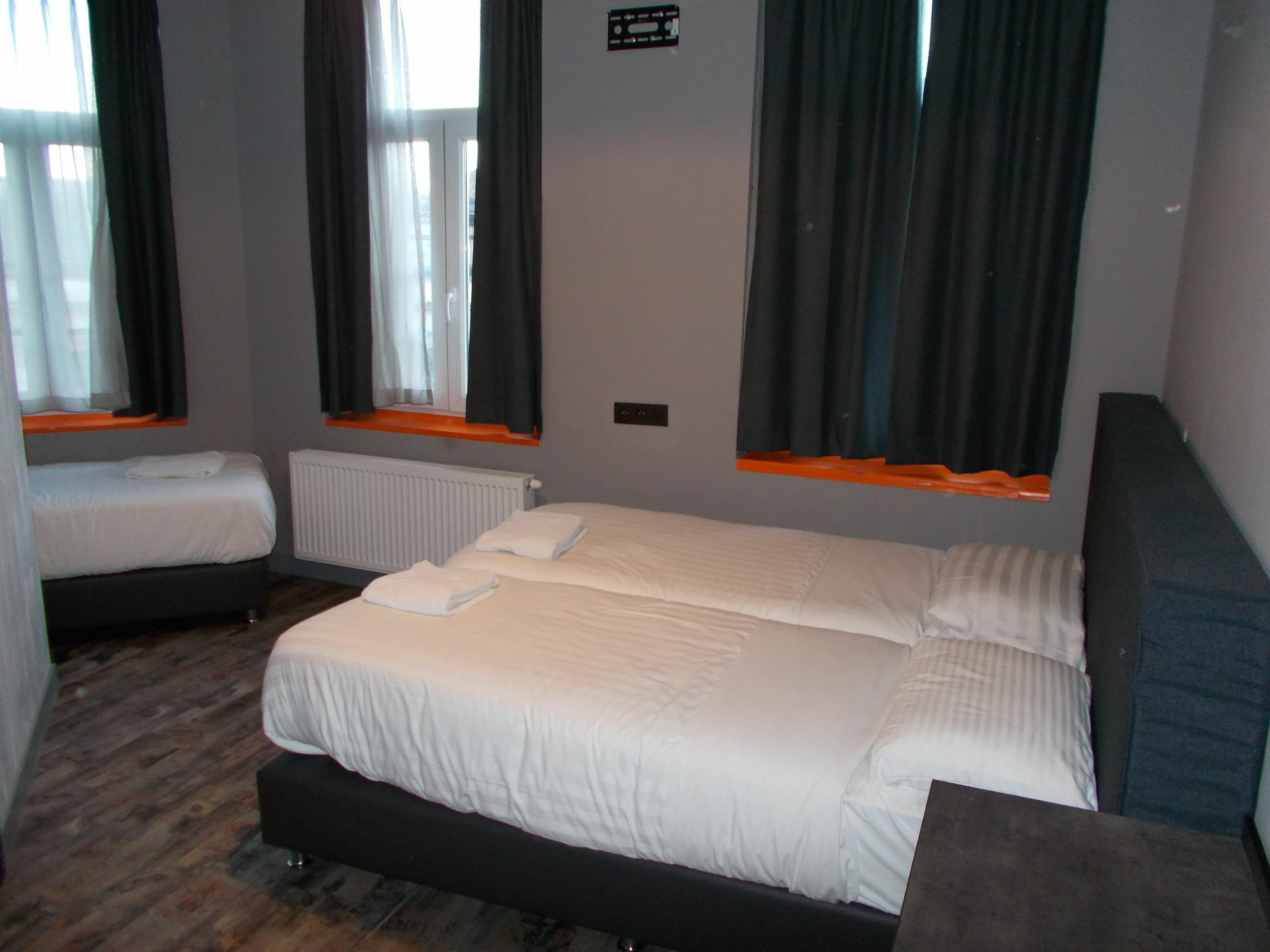 Urban City Centre Hostel Bruxelles Esterno foto